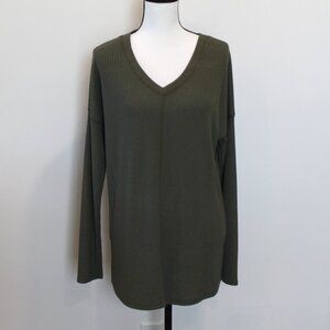 7th Ray Ribbed Waffle Olive Green V-Neck Top/Tunic Sz Large